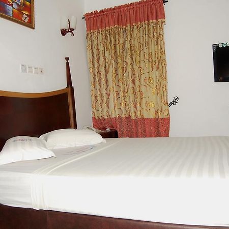 Hotel Residence Jeanne D'Arc كوتونو المظهر الخارجي الصورة