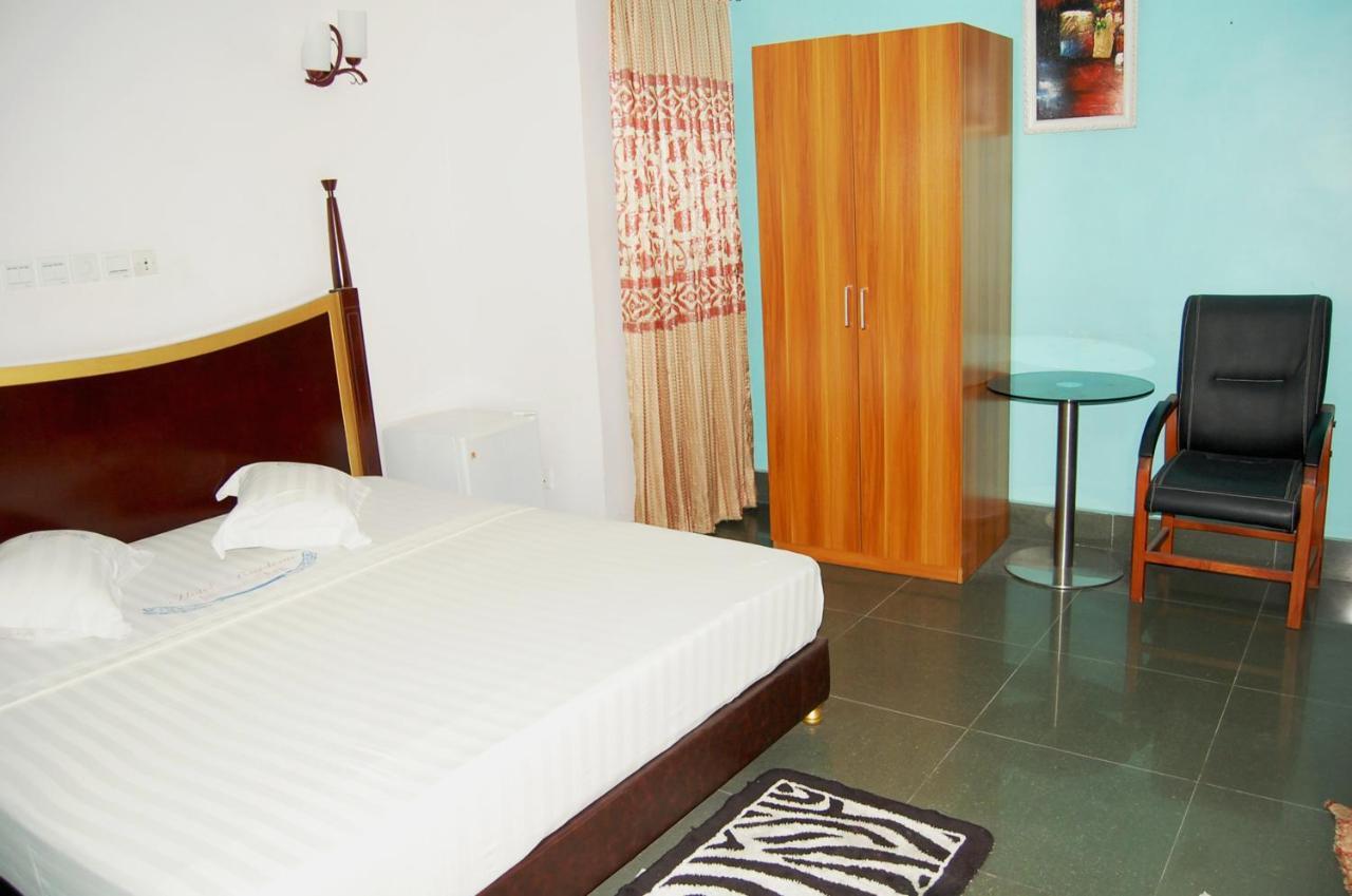 Hotel Residence Jeanne D'Arc كوتونو المظهر الخارجي الصورة